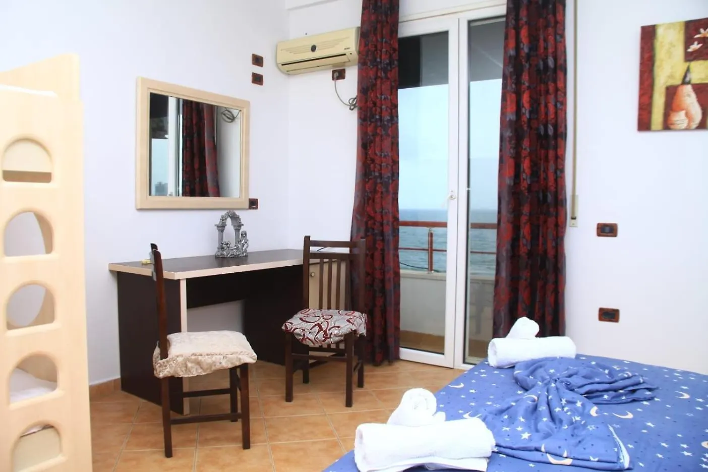 Апарт-отель Апарт отель Edurres Beachfront Studio 1 Албания